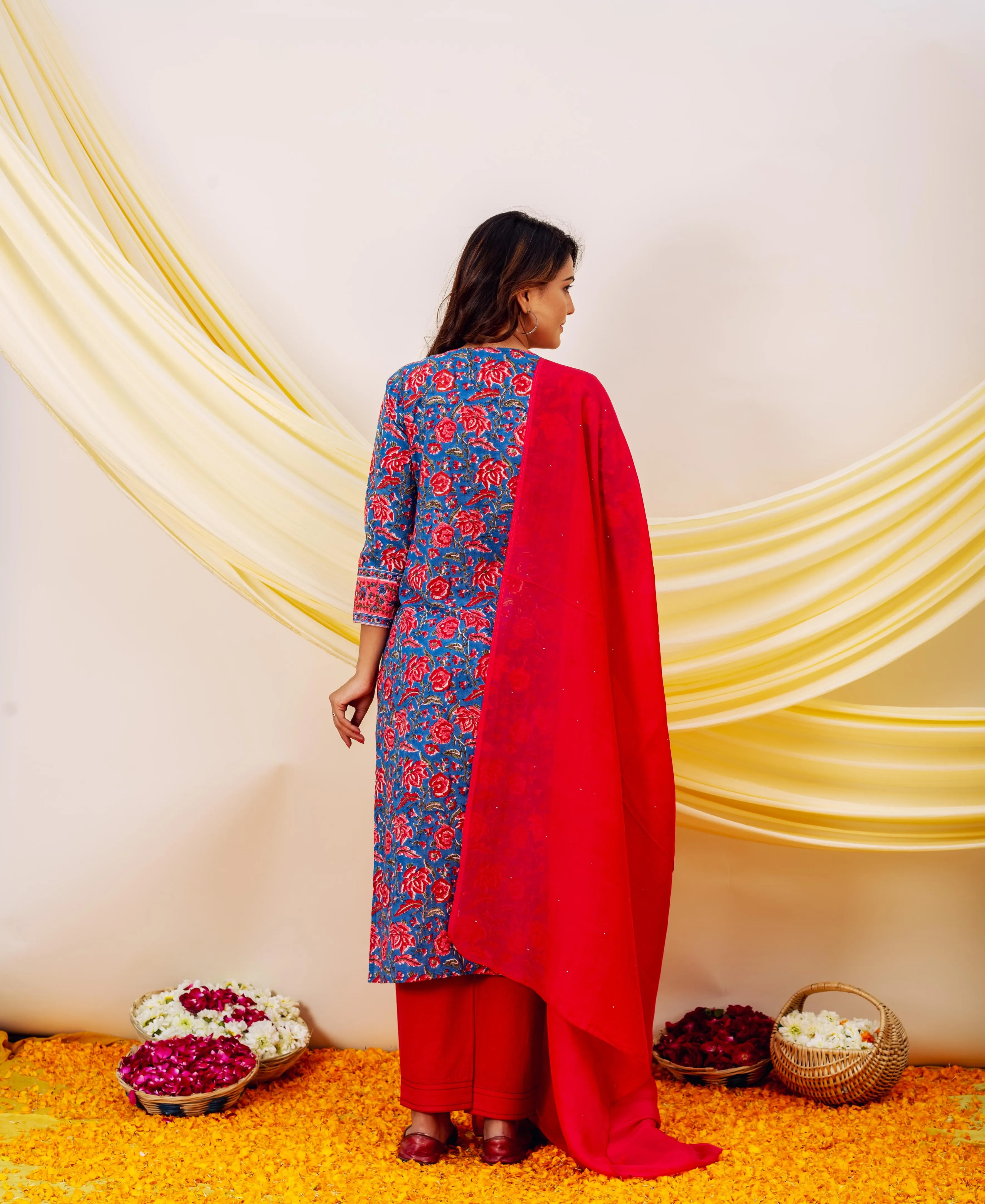 Ahana Straight Embroidered Kurta