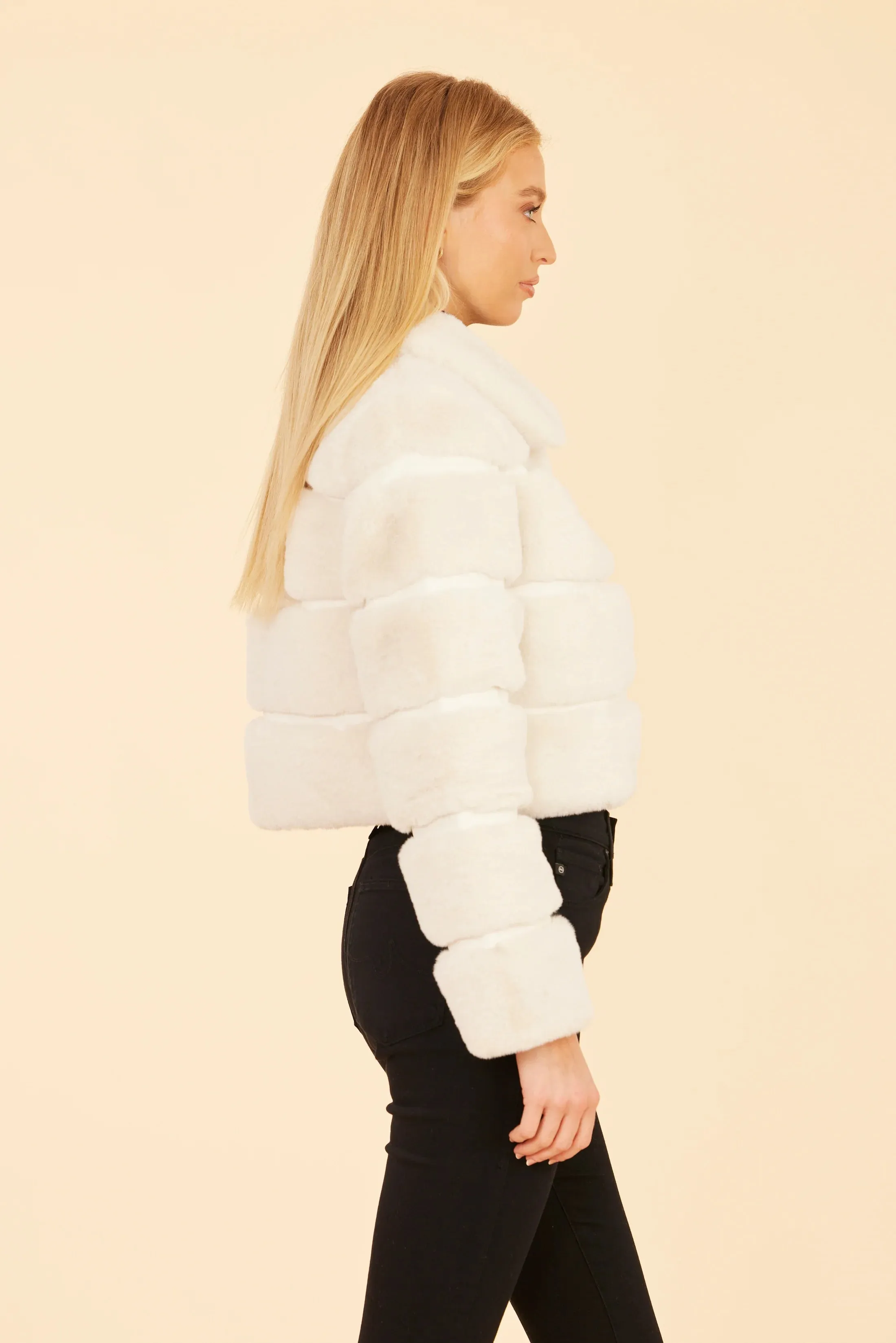 Dolce Cabo Paneled Faux Fur Cropped Jacket 75521