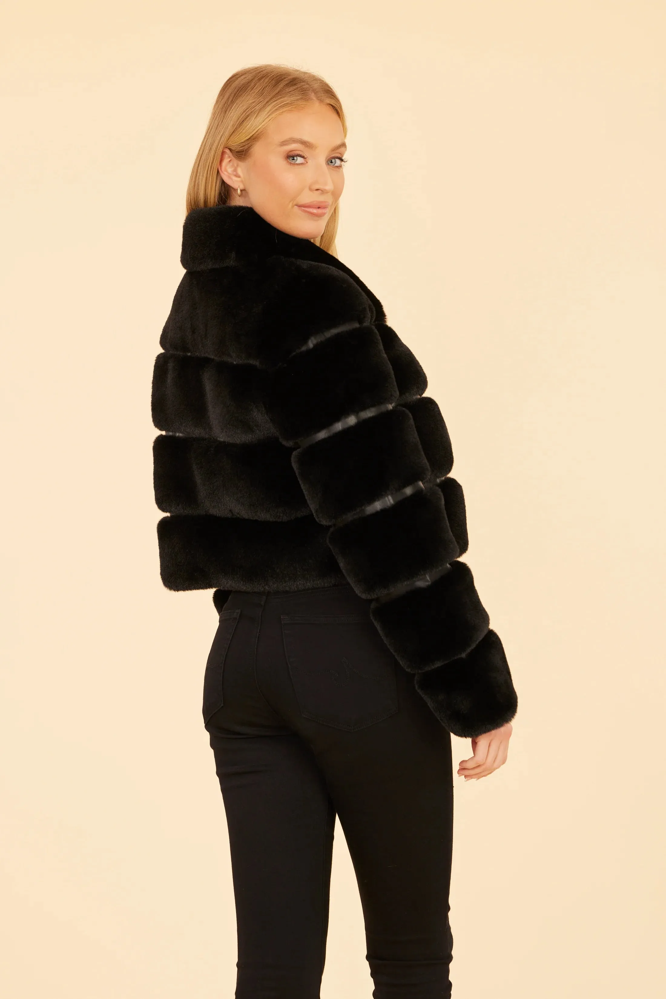 Dolce Cabo Paneled Faux Fur Cropped Jacket 75521