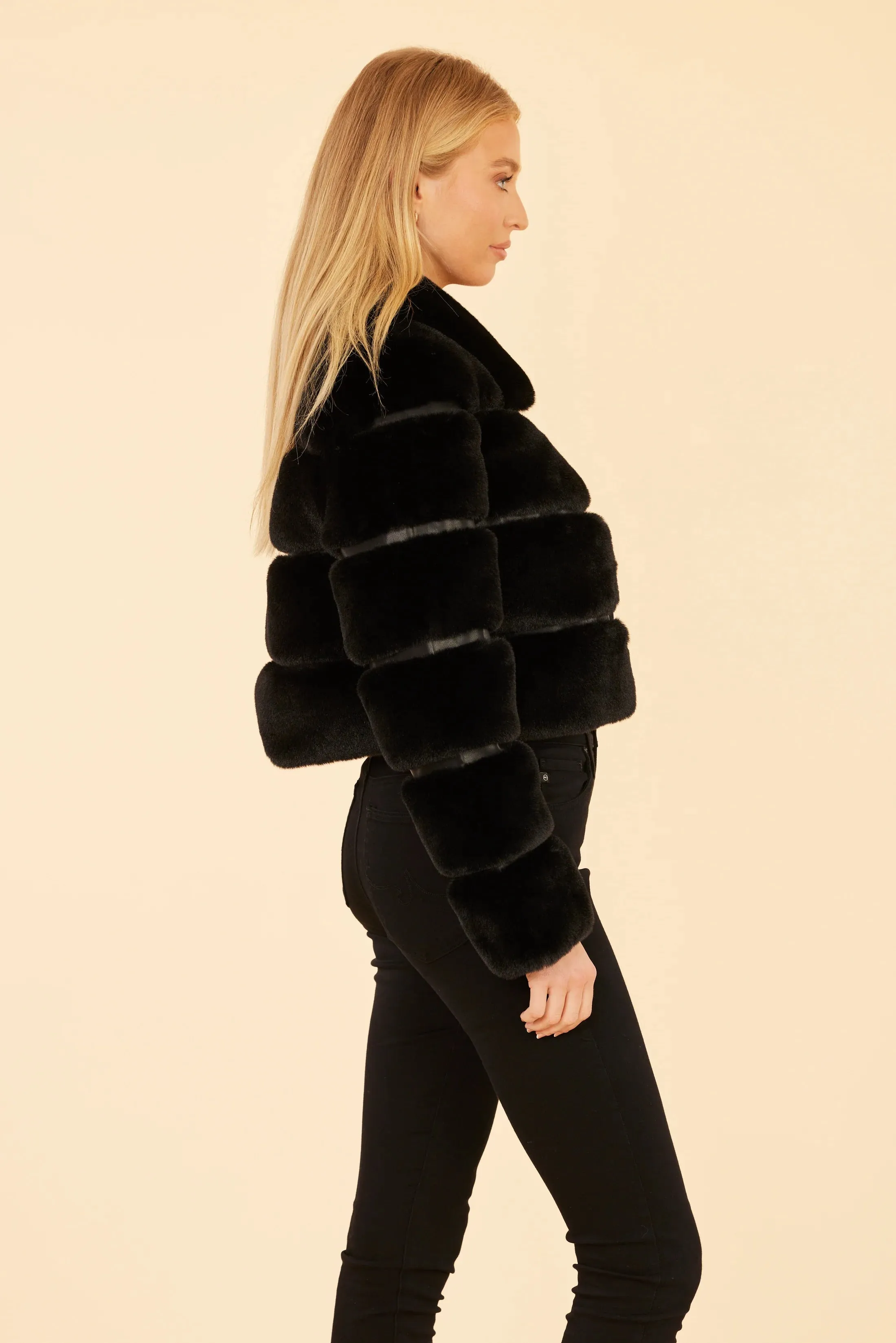 Dolce Cabo Paneled Faux Fur Cropped Jacket 75521