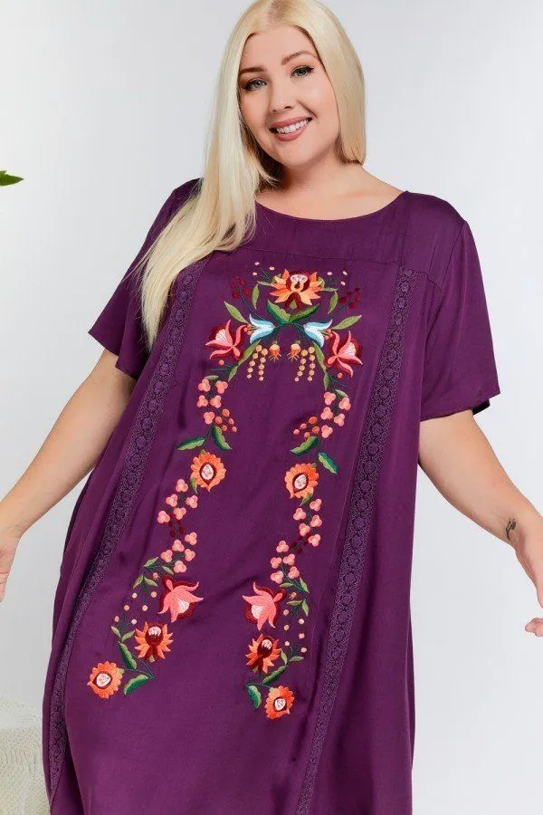 Floral Embroidered Lace Trim Keyhole Back Short Sleeve Shift Dress.