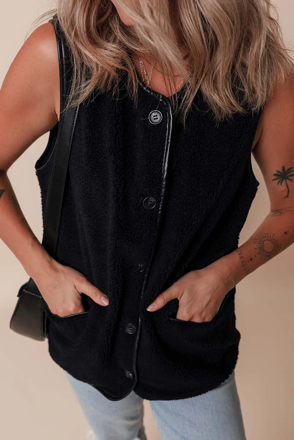 Leather Contrast Side Pockets Buttoned Fleece Vest